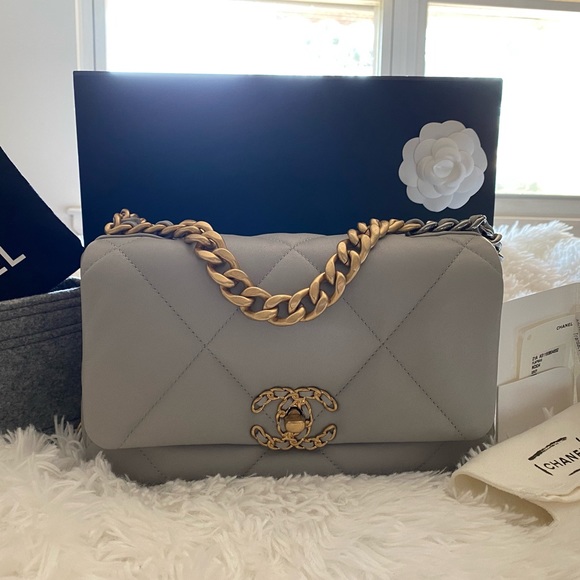 🤍Chanel19 Small grey bag🤍 - Picture 3 of 17